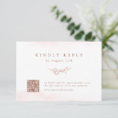 Roos goud eenvoudige elegante botanische QR code b RSVP Kaartje (Staand voorkant)