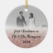 Roos Goud Eerste Kerst Mr & Mrs Paar Foto Keramisch Ornament (Voorkant)