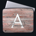 Roos Goud en Rustiek Hout Monogram & Initiaal Laptop Sleeve<br><div class="desc">Faux Roos Gold Folie en Rustic Country Wood Monogram & Initiaal Hoesje. Dit hoesje kan worden aangepast om uw initiaal en voornaam op te nemen.</div>