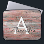 Roos Goud en Rustiek Hout Monogram & Initiaal Laptop Sleeve<br><div class="desc">Faux Roos Gold Folie en Rustic Country Wood Monogram & Initiaal Hoesje. Dit hoesje kan worden aangepast om uw initiaal en voornaam op te nemen.</div>