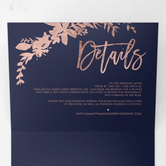 Roos goud Floral marineblauw elegant script bruilo Drieluik Uitnodiging (Binnenzijde eerst)