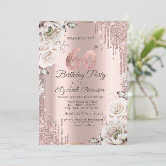 Roos goud, glitter druppels, witte bloemen 60ste kaart (Staand voorkant)