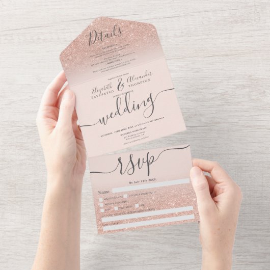 Roos goud glitter ombre blush roze script bruiloft all in one uitnodiging (Afscheurbaar)