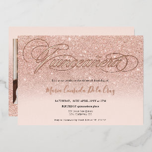 Roos goud glitter ombre script roze quinceañera folie uitnodiging