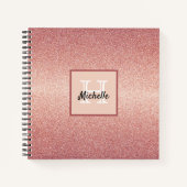 Roos goud glitter roze monogram notitieboek (Voorkant)