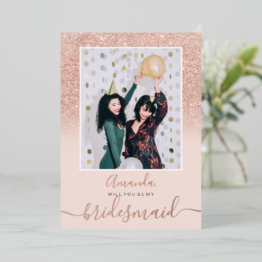 Roos goud glitter roze ombre foto mijn bruidsmeisj folie uitnodiging (Staand Voorkant)