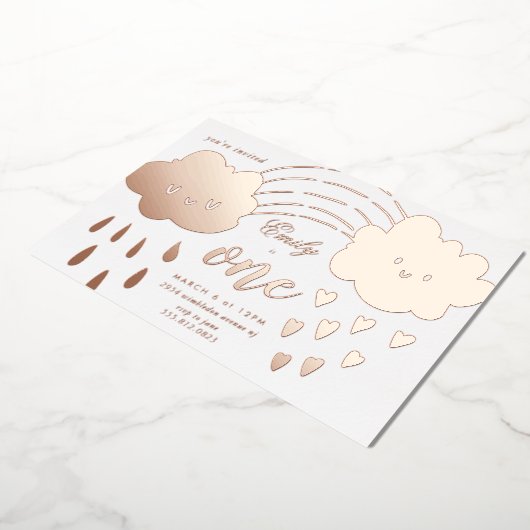 Roos goud harst over de regenboogdag Folie in Folie Uitnodiging (Gedraaid)