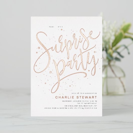 Roos Goud Modern Script Elke Leeftijd Verrassingsf Folie Uitnodiging (Staand Voorkant)