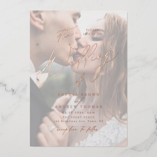 Roos goud modern script minimalistisch fotohuwelij folie uitnodiging (Voorkant)
