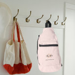 Roos Goud Roze Monogram initialen Naam Modern Sling Bag<br><div class="desc">Een roos gouden,  roze achtergrond,  zwarte en gouden tekst. Personaliseer en voeg uw voornaam,  monogram initialen en volledige naam toe.</div>