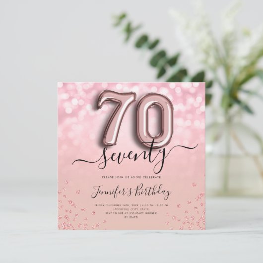 Roos gouden ballon glitter 70e verjaardag uitnodig kaart (Staand voorkant)