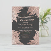 Roos Gouden Bladeren Op Zwarte Afstuderen Ceremoni Kaart (Staand voorkant)