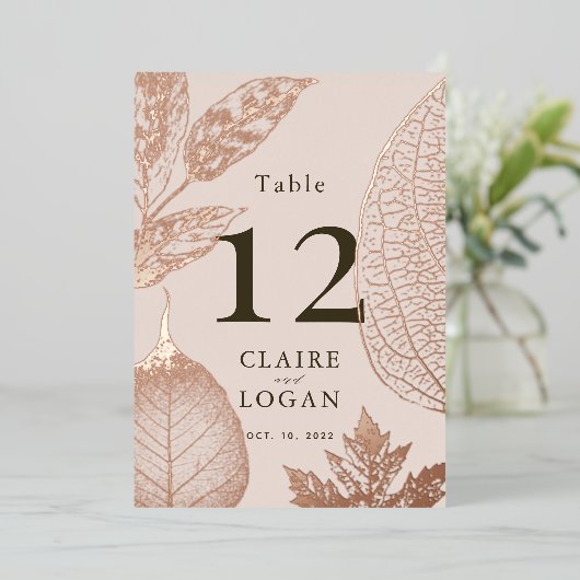 Roos Gouden Bladeren Roze Beige Trouwtafel Nummer Folie Uitnodiging (Staand Voorkant)