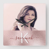 Roos gouden blos foto monogram minimalistisch mode vierkante klok (Voorkant)