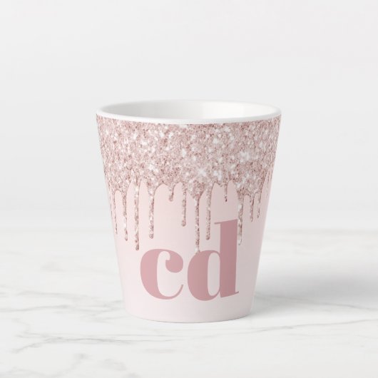 Roos gouden blozen initiaal glitter monogram latte mok (Voorkant)