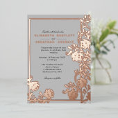 Roos gouden elegantie op grijs modern folie uitnodiging (Staand Voorkant)