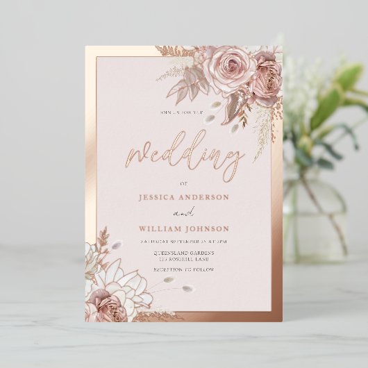 Roos Gouden Folie Blush Bloemen Met Border Wedding Uitnodiging (Staand Voorkant)