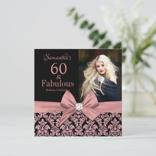 Roos gouden glitter damask 60e verjaardag uitnodig kaart (Staand voorkant)