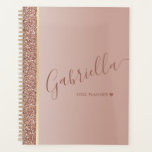 Roos Gouden Glitter Hart Gepersonaliseerd 2025 Planner<br><div class="desc">Roos gouden glitter en gedempte roze gepersonaliseerde 2025 planner met jouw naam op de cover in een chique elegante kalligrafie script lettertype en faux gouden folie streep rand.</div>