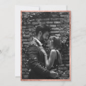 Roos gouden grens marineblauw script foto bruiloft kaart (Achterkant)