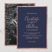 Roos gouden grens marineblauw script foto bruiloft kaart (Voorkant / Achterkant)