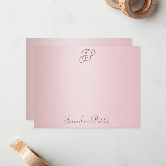 Roos Gouden Hand Script Monogrammed Sjabloon (Voorkant / Achterkant in situ)