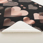 Roos gouden harten,  zwart. sherpa deken (3/4)