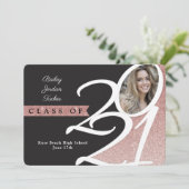 Roos Gouden Klasse van 2021 Foto Afstuderen Aankondiging (Staand voorkant)