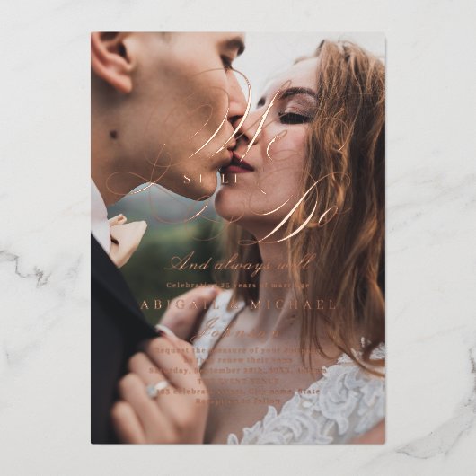 Roos gouden klassieke kalligrafieffoto WE DOEN NOG Folie Uitnodiging (Voorkant)
