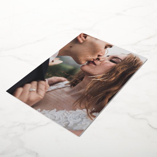 Roos gouden klassieke kalligrafieffoto WE DOEN NOG Folie Uitnodiging (Gedraaid)