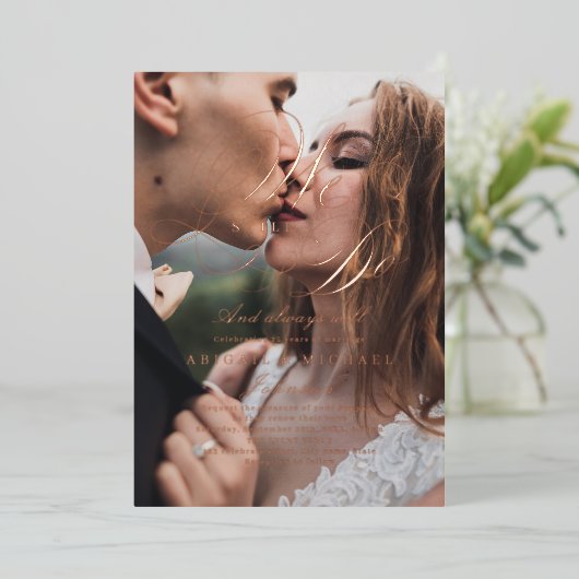 Roos gouden klassieke kalligrafieffoto WE DOEN NOG Folie Uitnodiging (Staand Voorkant)