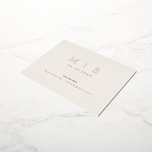 Roos Gouden Monogram Bruiloft Save the Date Folie Uitnodiging Briefkaart (Gedraaid)