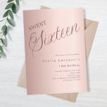 Roos gouden script elegant Sweet 16 Kaart<br><div class="desc">Een moderne Sweet 16 uitnodiging. Roos gouden gradiënt achtergrond en het woord Zestien geschreven met grote letters. Personaliseer en voeg een naam en feestdetails toe.</div>