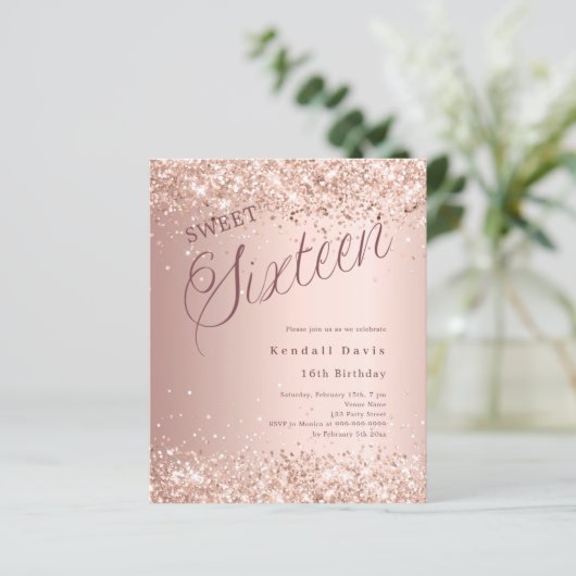 Roos gouden script modern budget Sweet 16 uitnodig (Staand voorkant)