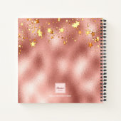 Roos gouden sterren monogram naam notitieboek (Achterkant)