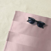 Roos-gouden strepen strandlaken (In situ)