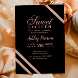 Roos gouden typografie strepen Sweet 16 party Kaart<br><div class="desc">Een eigentijdse,  chique en elegante roos gouden typografie Sweet zestien feestuitnodiging met roos gouden geometrische strepen op elegant zwart</div>