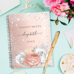 Roos goudfloraal zilverglitter foliage name 2023 planner<br><div class="desc">Een roos goudhoudende metalen achtergrond met roos goudsmeel,  witte floral,  zilverfoliage en smeltkroes. Personaliseer en voeg jouw naam,  titel en jaar toe. De naam wordt geschreven met een modern handgeschreven stijlmanuscript met letters.</div>