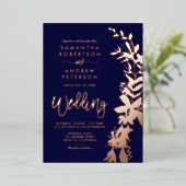 Roos goudflorale marineblauwe bruiloft folie uitnodiging (Staand Voorkant)