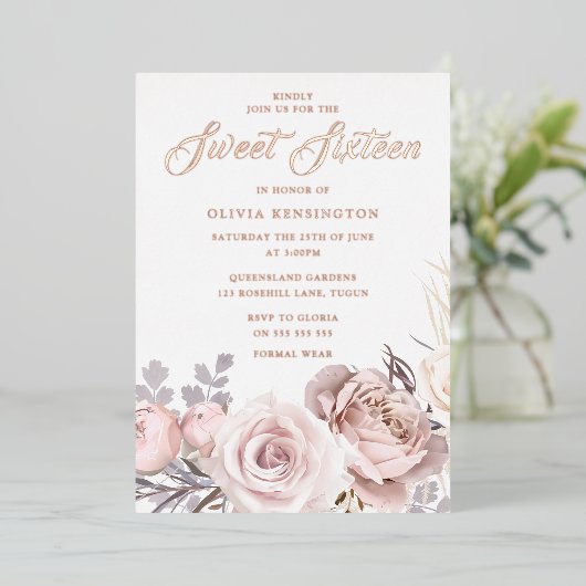 Roos goudfolie Blush Flowers Sweet 16 Party Folie Uitnodiging (Staand Voorkant)