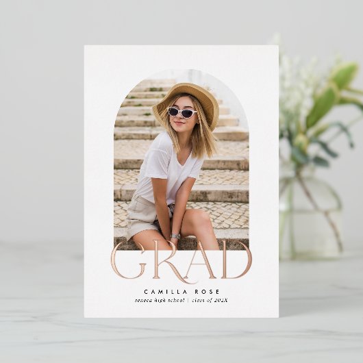 Roos goudfolie wit modern minimalistisch Afstudere Folie Uitnodiging (Staand Voorkant)