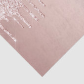 Roos goudglitter druppelt roze licht op tissuepapier (Detail)
