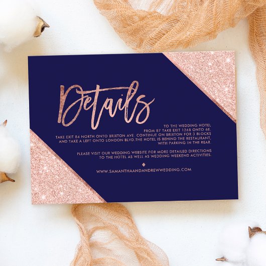 Roos goudglitter navy script trouwrichting informatiekaartje