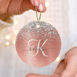Roos goudpenseel Glitter Monogram Keramisch Ornament<br><div class="desc">Pas dit trendy keramische vormgeving met  zilveren mousserende glitter op een gouden,  geborstelde metalen achtergrond van het roos eenvoudig aan.</div>