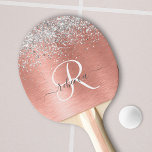 Roos goudpenseel Glitter Monogram Tafeltennisbatje<br><div class="desc">Personaliseer eenvoudig dit trendy chique pingpong paddle-ontwerp met  zilveren sprankelende faux glitter op een rozen gouden geborstelde metalen achtergrond.</div>