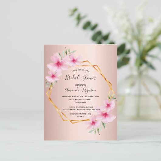 Roos goudroze florale bruine doucheuitnodiging briefkaart (Staand voorkant)