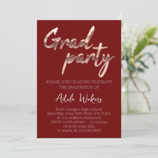 Roos Graduation Party Script Afstudeerder Burgundy Kaart (Staand voorkant)