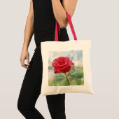 Roos in regendruppels tote bag (Voorkant (product))