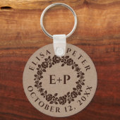 Roos in reliëf op trouwe kraftpapier sleutelhanger (Voorkant)