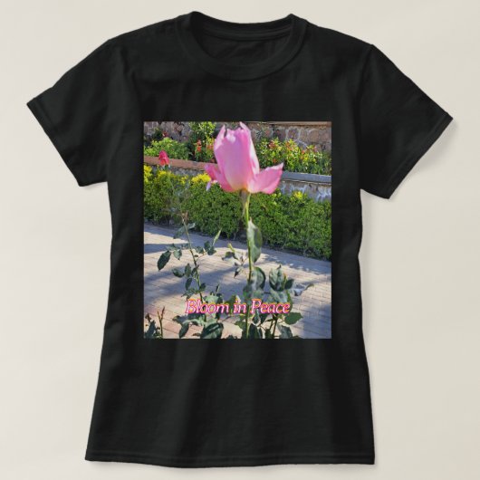 Roos in Vrede Roze Roos Bloemendames T-shirt (Design voorkant)